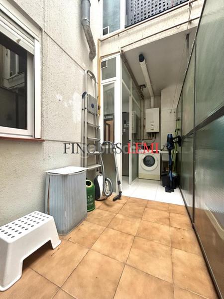 Foto 02f724c4-9253-452f-a022-10bf04c49d86. Piso  semireformado , exterior y muy luminoso, ascensor y trastero en Sabadell