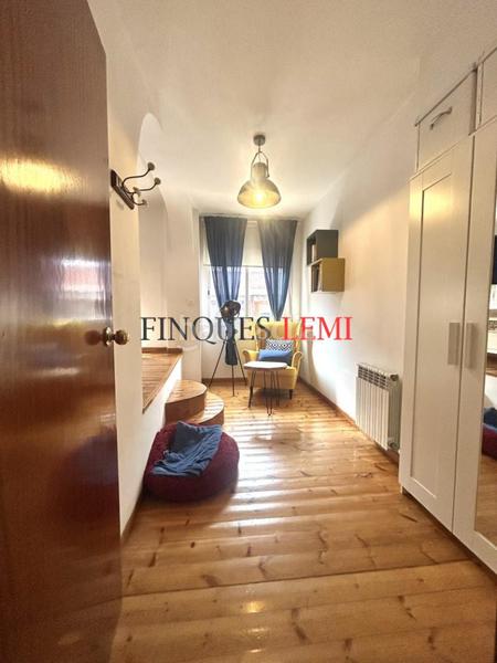 Foto e76b803c-b597-4047-8133-83ffddda8228. Piso  semireformado , exterior y muy luminoso, ascensor y trastero en Sabadell