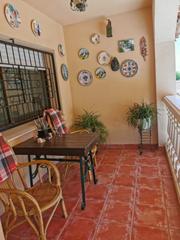 Casa  Creixell - calle de marc aureli. Casa adosada esquinera en creixell con jardín, garaje y 5 habita