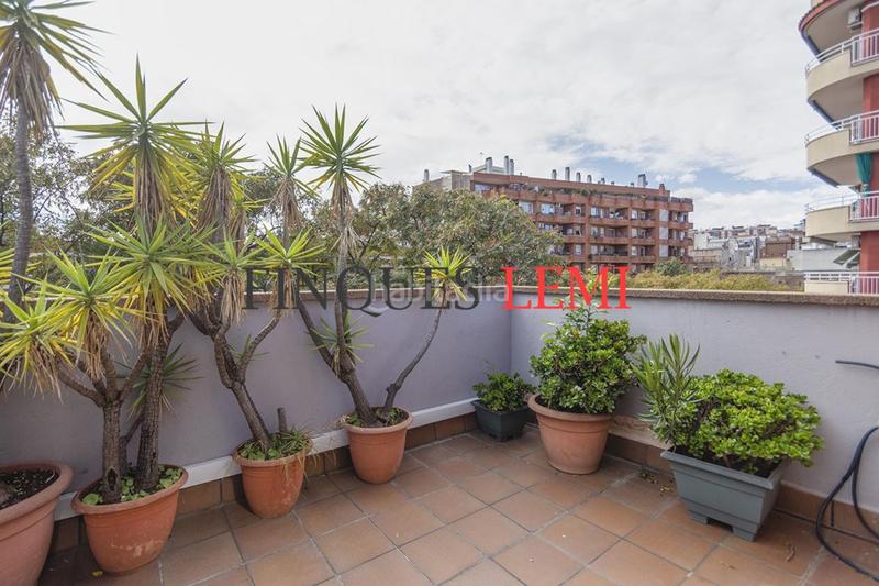 Foto 8fa2e9b7-6c08-49e7-aeb0-d9df13041016. Casa pareada casa en venta con terraza y garaje reformada 4hab 3baños aseo en Barcelona