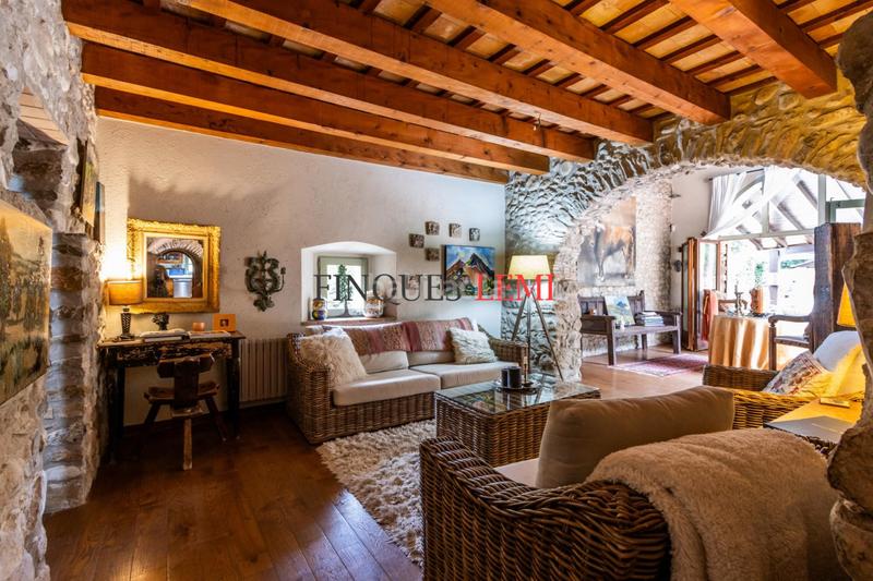 Foto c0150169-4a76-4054-8e04-d800d9180e90. Casa encantadora masía con piscina y 10.000 m de terreno para disfrutar en Esponellà