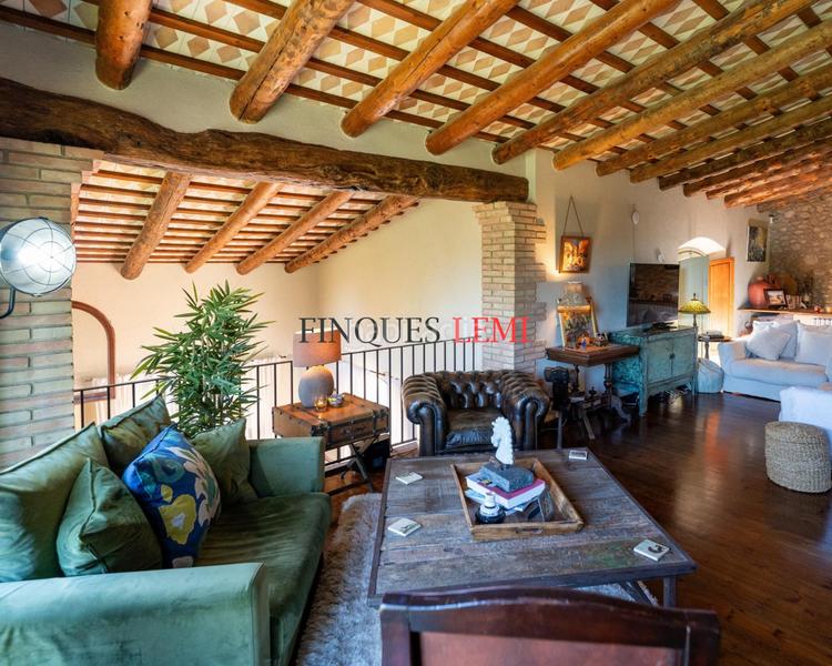 Foto ec7f603d-95f0-4448-9681-500a7f01bb13. Casa encantadora masía con piscina y 10.000 m de terreno para disfrutar en Esponellà