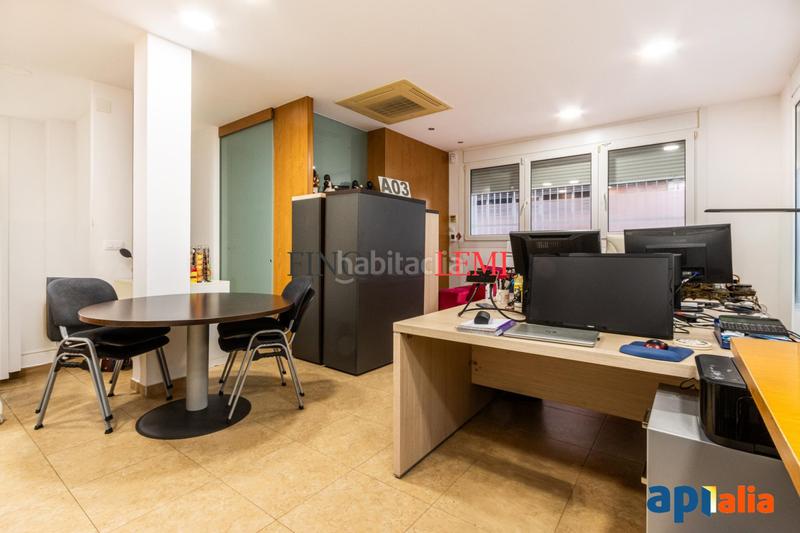 Foto 1b8673b4-0ee2-4edd-a1d2-5b697c4916cb. Piso  de 4 habitaciones con patio y garaje en pleno centro en Sabadell