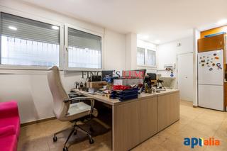 Appartement  Sabadell - calle de la unió. Piso de 4 habitaciones con patio y garaje en pleno centro