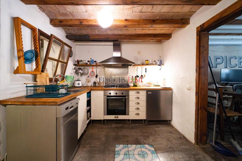 Foto 0b118a28-094a-4e31-9647-f8e2ba80d027. Local comercial a Raval Barcelona