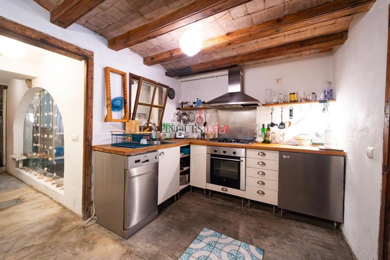 Foto 5877c0cd-0a6d-4023-9c3f-65f0ee33e643. Local comercial a Raval Barcelona