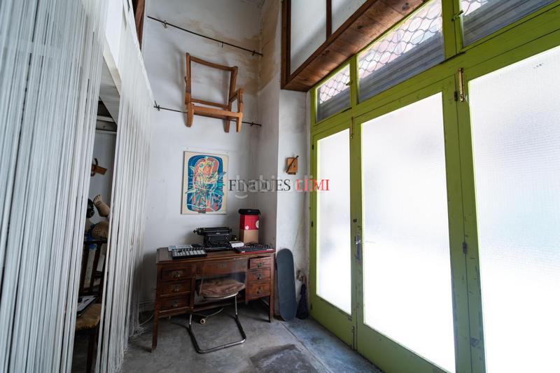 Foto 646be6f2-ad35-427b-9d1c-139b3ecc36a9. Local comercial a Raval Barcelona