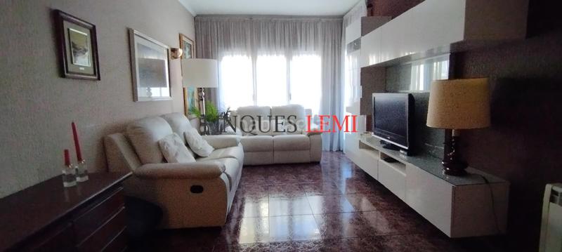 Foto 4fccebd8-e120-4b97-aba5-04ad5879ad73. Pis amb calefacció a El Clot Barcelona