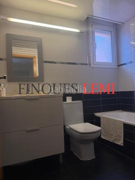 Foto 34f4f84c-4f3f-44ca-b9e7-142a044f7243. Casa adossada amb calefacció piscina a Torre Baró Barcelona