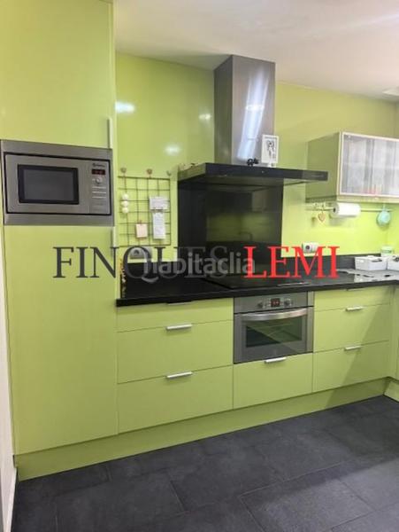 Foto a2bcd526-08c6-4d3f-bc4e-f403c1f42643. Casa adossada amb calefacció piscina a Torre Baró Barcelona