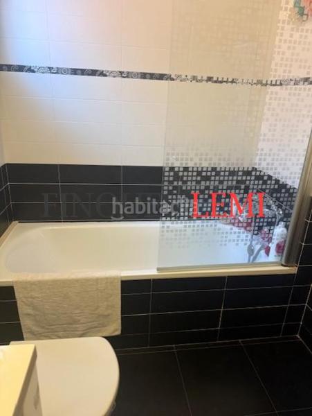 Foto acb59463-0db3-4832-b5f3-6aa6f65f2902. Casa adossada amb calefacció piscina a Torre Baró Barcelona