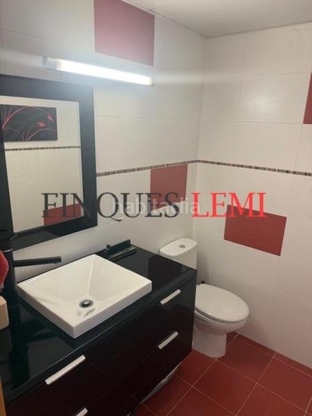 Foto e6d7c6e7-f0ab-44d1-912d-1d1a1279795c. Casa adossada amb calefacció piscina a Torre Baró Barcelona