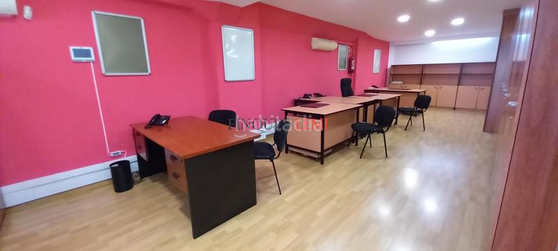 Foto f2b79146-832a-43b7-8be7-1b7d01e79cf9. Bureau avec chauffage dans Sants Barcelona