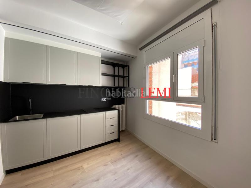 Foto e6287208-2fcc-4335-bf13-a186ec6fe5eb. Büro mit heizung in La Nova Esquerra de l´Eixample Barcelona