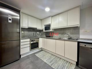 Pis  Barcelona - calle de mra d ebre. Triplex de diseo con suite, 4 baos y plaza de parking doble en