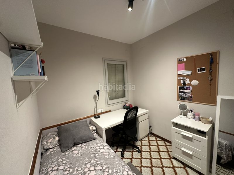 Foto 95b6561d-90ae-457f-ab62-b62e646cffc9. Pis amb aparcament a El Camp de l´Arpa del Clot Barcelona