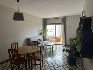 Flat  Barcelona - corunya. Amplio piso de 125 m con parking, trastero y dos balcones