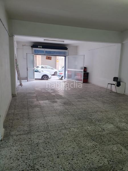 Foto 3751e350-5668-45bf-932c-3d66515348f0. Local comercial fabuloso local junto al puerto y paseo marítimo en Vilanova i la Geltrú