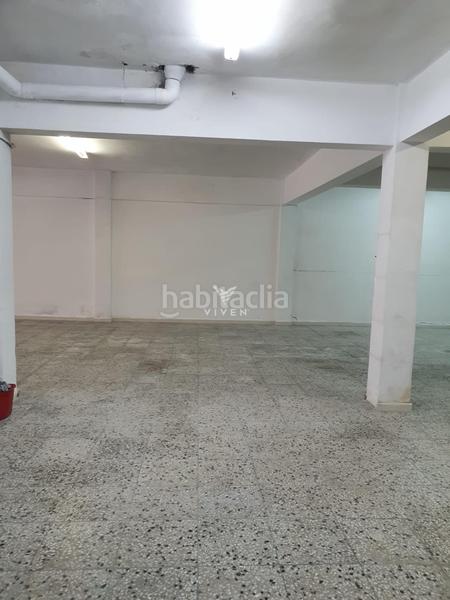 Foto 427c2704-e44f-40cb-8ee8-bd478184cad9. Local comercial fabuloso local junto al puerto y paseo marítimo en Vilanova i la Geltrú