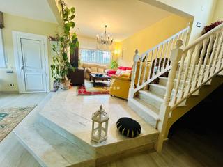 Chalet in Canyelles. Chalet en urbanización vora sitges
