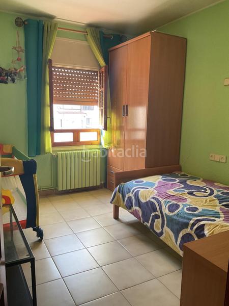 Foto 3c2909db-c5d4-4789-8dd7-66f19d7219a9. Casa bifamiliare con riscaldamento parcheggio in Centrevila Vilanova i la Geltrú