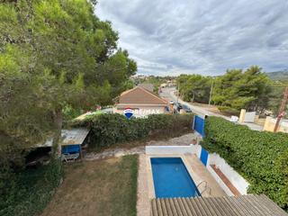 Xalet a Canyelles. Encantador chalet en canyelles con piscina privada y entorno nat