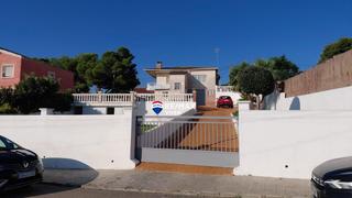 Casa a Costa Cunit - Els Jardins - Els Rosers. Casa o chalet independiente en venta en calle mart. costa cunit