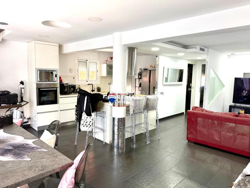 Foto b178913b-2250-492b-87f6-e3bcbc3c3ace. Xalet amb calefacció aparcament piscina a Cunit residencial Cunit