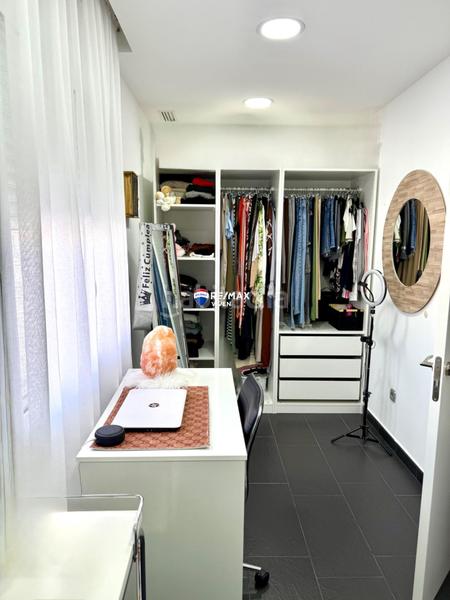 Foto cae1b77c-a73a-46fe-b1e7-9e1bbeb193c9. Xalet amb calefacció aparcament piscina a Cunit residencial Cunit