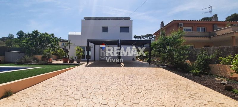 Foto 46346e40-acfb-42d6-b9ef-d09349646368. Casa amb calefacció piscina a Canyelles