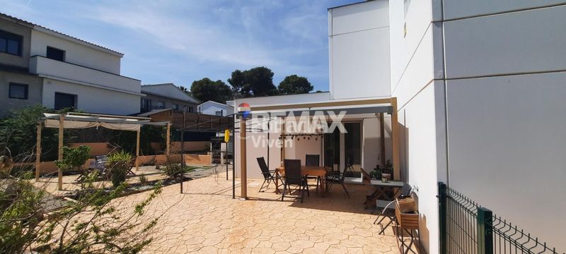 Foto c67259c5-4ce8-490c-8fc0-cd6e580be1a4. Casa amb calefacció piscina a Canyelles
