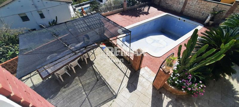 Foto 3b6b5589-3fe0-4dcb-9edf-8e1b2a00615f. Casa amb aparcament a Mas Trader-Corral d´En Tort-Corral d´En Cona Cubelles