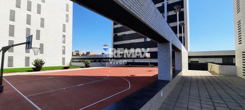 Foto 55b8d8e7-28eb-4328-814f-17b21c5e282e. Pis amb aparcament piscina a Vilamarina Viladecans