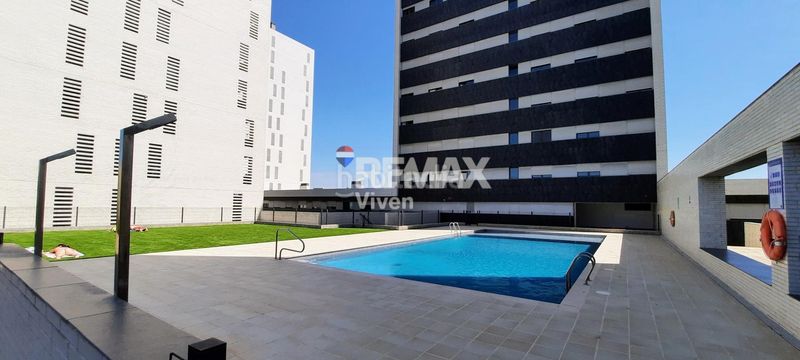 Foto b671bbaf-2095-4d3e-86d8-cea313d5a115. Pis amb aparcament piscina a Vilamarina Viladecans