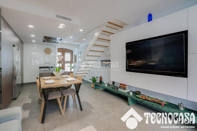 Foto 3e9c668b-59fa-49fa-8147-b580f19b15cf. Casa pareada casa en venta en Sant Andreu de Palomar Barcelona