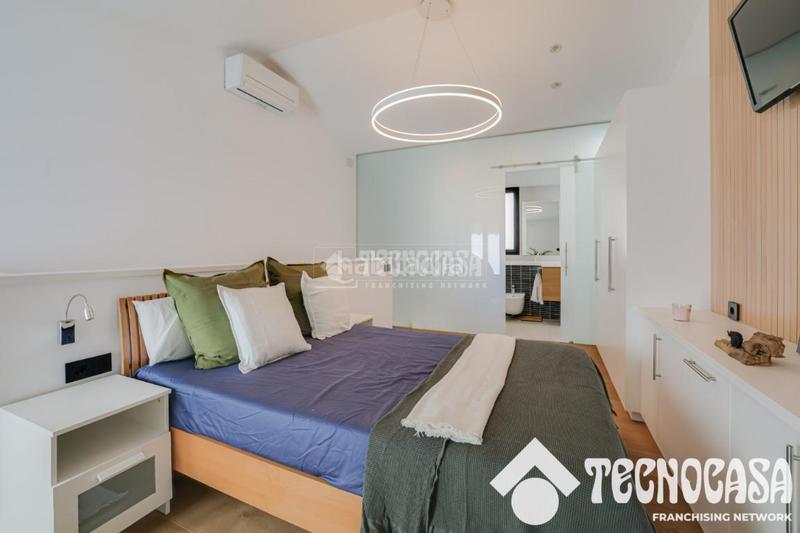 Foto 6043c2da-bbd5-4a80-8930-f8ddbe6535a0. Casa pareada casa en venta en Sant Andreu de Palomar Barcelona