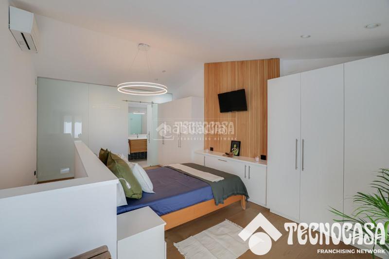 Foto c39473dd-2168-4276-8c4a-bcbc4fa600da. Casa pareada casa en venta en Sant Andreu de Palomar Barcelona