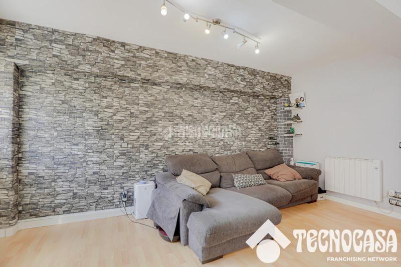 Foto 60183c59-5a0f-46d5-b544-23486338d581. Piso  en venta en Besòs - Maresme Barcelona