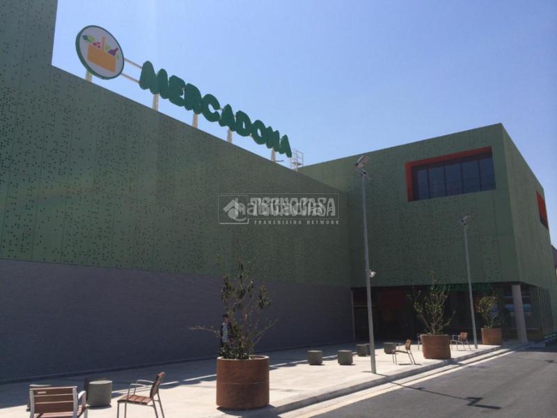 Foto 046daab6-fc5e-41c8-8930-6c1860251d1f. Local comercial tienda en venta en Besòs - Maresme Barcelona