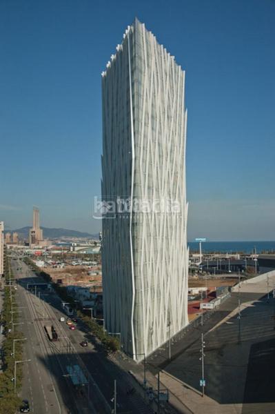 Foto 33049c6f-f901-41e5-8657-23b48095b558. Local comercial tienda en venta en Besòs - Maresme Barcelona