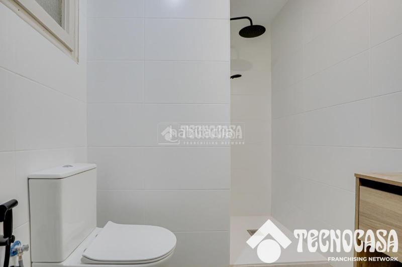 Foto 33903947-c408-4b9c-8c95-b1ea49514212. Local comercial tienda en venta en Besòs - Maresme Barcelona