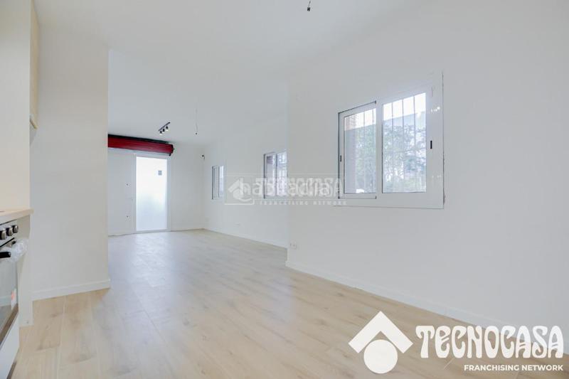 Foto ae39c996-ab2c-4e12-8b2f-b711abfe69e7. Local comercial tienda en venta en Besòs - Maresme Barcelona