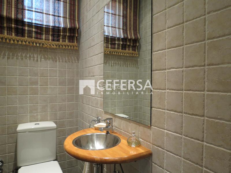 Foto a784f671-9433-4a35-b39e-dcead34bb85e. Casa con riscaldamento parcheggio in Tres Torres Barcelona