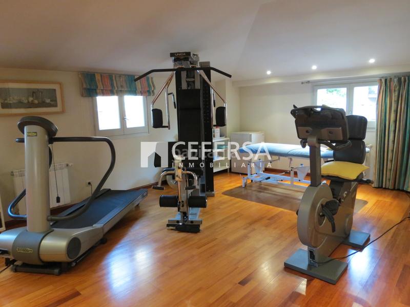 Foto fda336fe-4e51-4569-8b50-c6e9a936c640. Casa con riscaldamento parcheggio in Tres Torres Barcelona