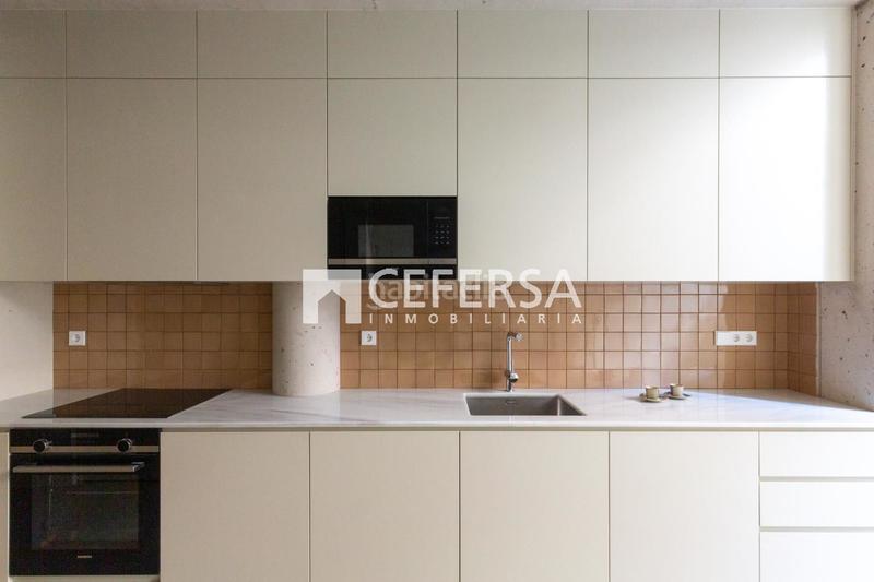 Foto 18db714c-1b51-4b1e-b138-2b5eda721dff. Planta baixa amb calefacció a Sagrada Família Barcelona