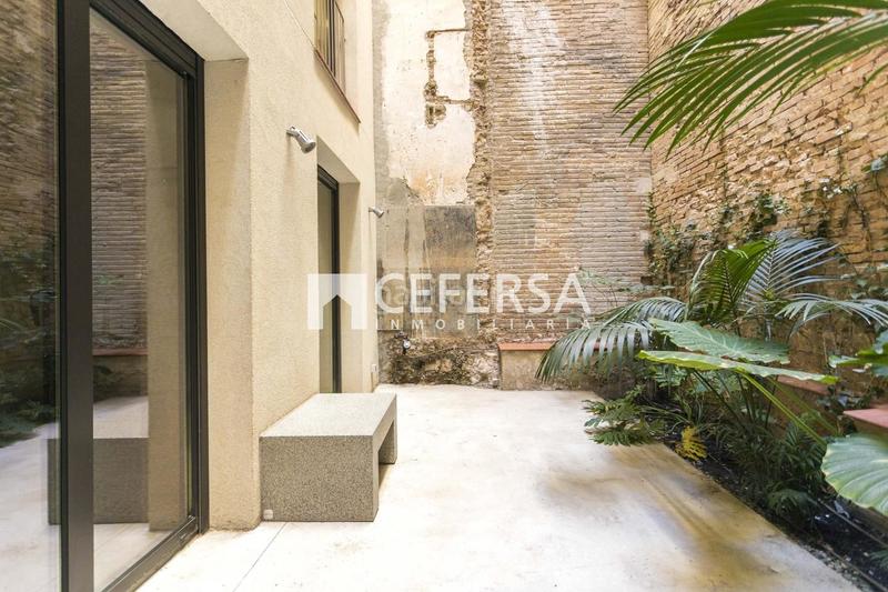 Foto bc3af727-11fe-41f2-9f49-8410d0b64f40. Planta baixa amb calefacció a Sagrada Família Barcelona