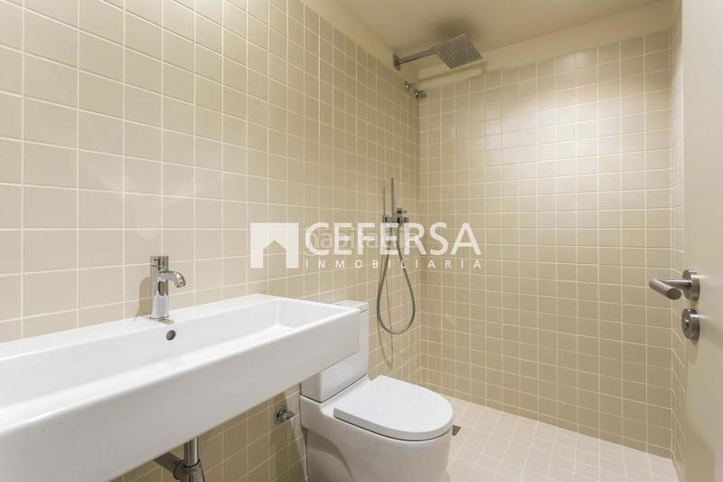 Foto d62fef90-0ec5-41d3-a3e8-26b1190abde0. Planta baixa amb calefacció a Sagrada Família Barcelona