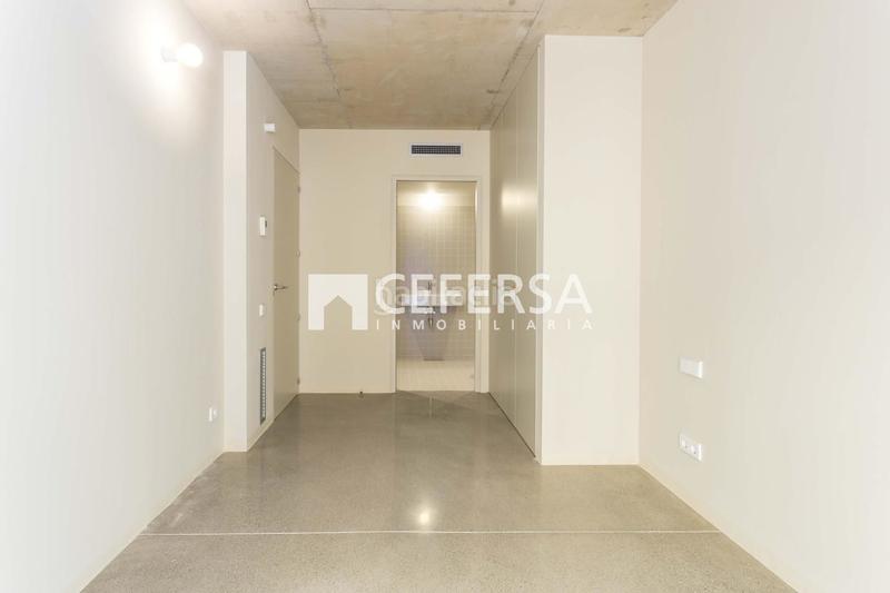 Foto da396537-dc5f-4bc6-9498-0b06b327b914. Planta baixa amb calefacció a Sagrada Família Barcelona