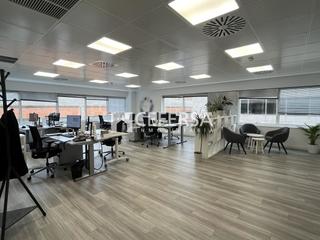 Location Bureau  De l'hospitalet. Amplias oficinas reformadas en parque empresarial citypark en co