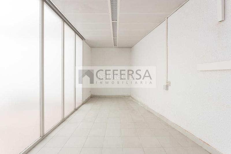 Foto fd8062ff-519a-4608-a5b3-55d82e25749b. Alquiler local comercial  único en el centro de les Tres Torres. en Barcelona